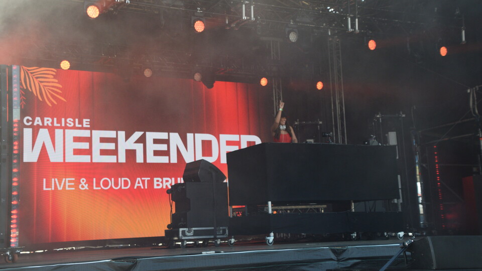 WEEKENDER DAY 1
